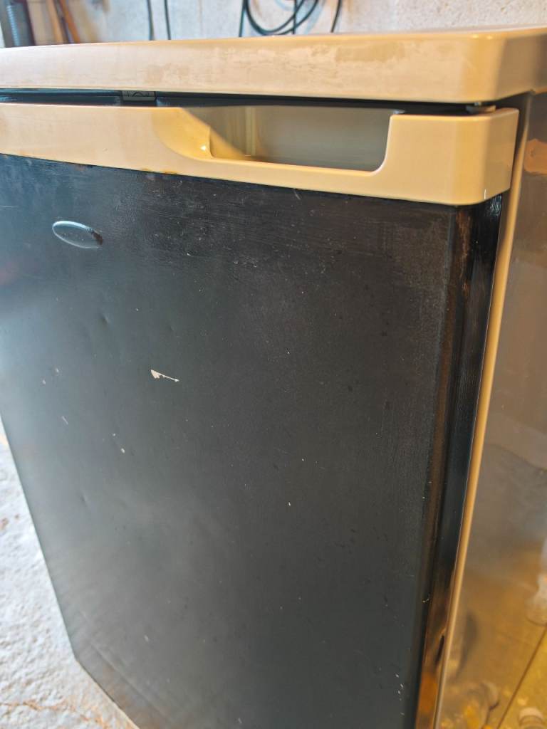 Login undercounter freezer 