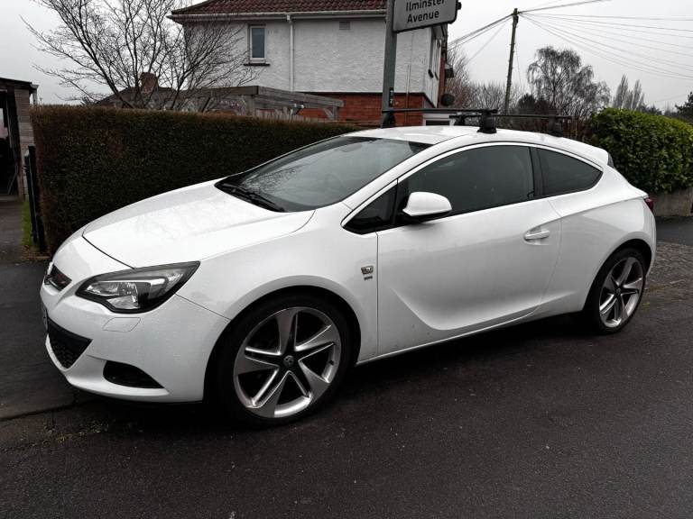 Vauxhall, ASTRA GTC, Hatchback, 2012, Manual, 1364 (cc), 3 doors