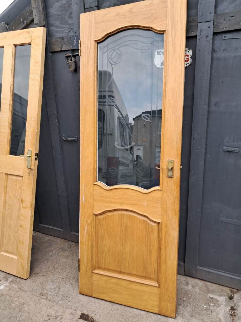 Wooden Internal Door with Glass Panel – Good Condition