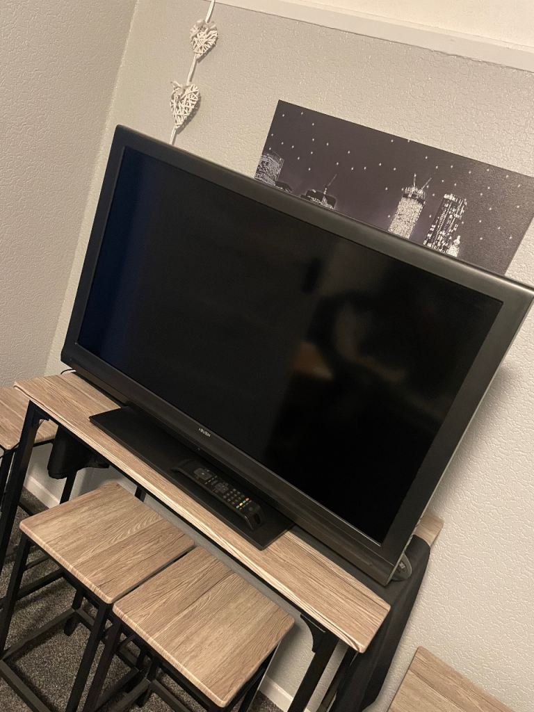 Bush 40” TV