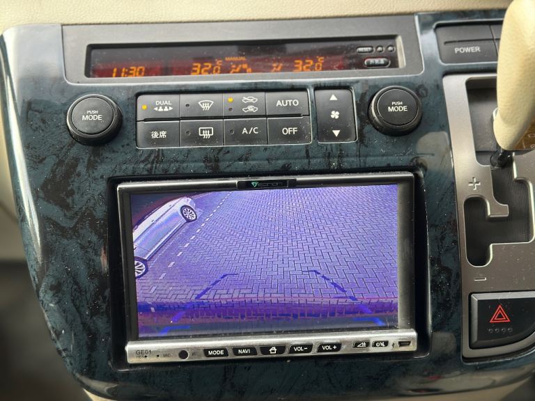 2004 Nissan Elgrand 8 Seater 3.5L Petrol