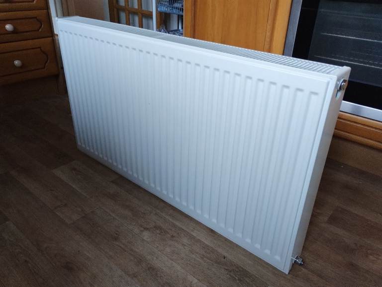 White Double Panel Radiator – 600mm x 1100mm