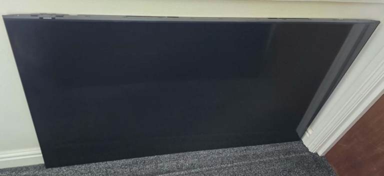Samsung 65 inch 4K UHD Smart TV – NOT WORKING