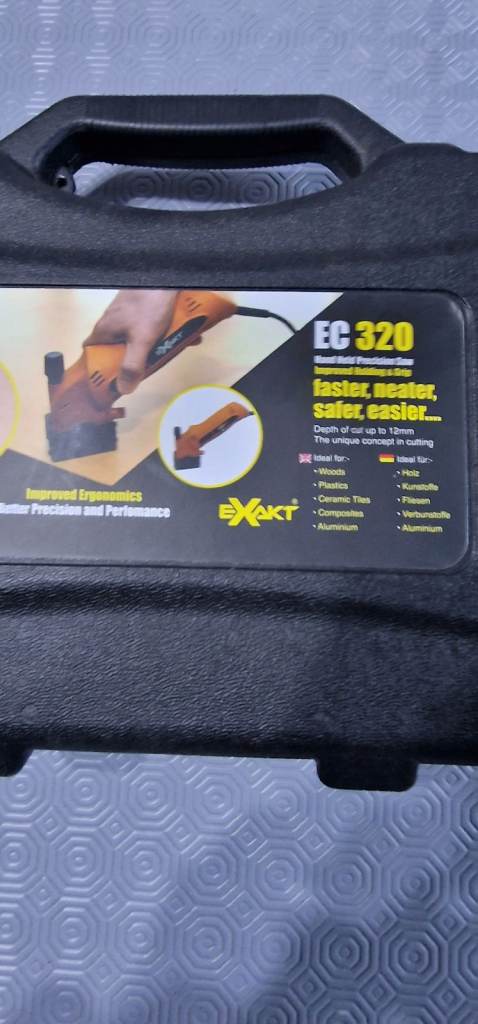 EXAKT EC 320 Mini Saw - Electric Cutter in Case