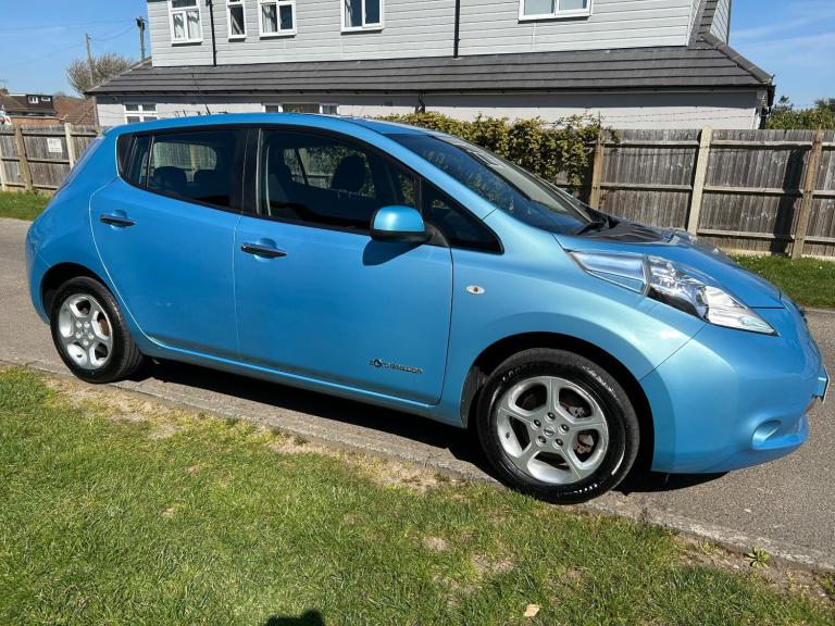 2016 Nissan LEAF 24kWh Acenta Hatchback 5dr Electric Auto (109 bhp) Electric