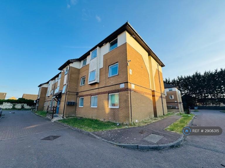 Studio flat in Milliners Court, Luton, LU3 (#2908315)