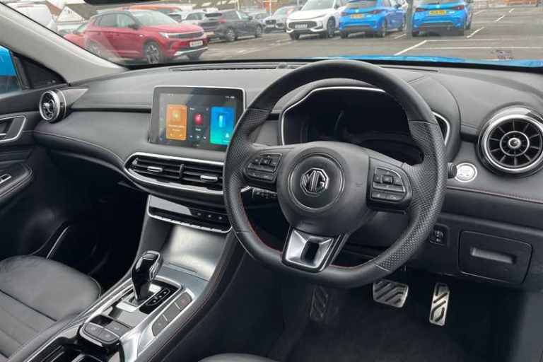 2024 MG MG HS 1.5 T-GDI 16.6kWh Trophy SUV 5dr Petrol Plug-in Hybrid Auto Euro 6 (s/s) (2 SUV Hyb...