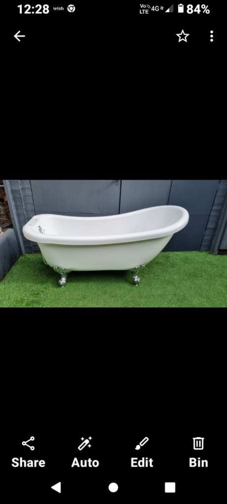 White acrylic freestanding bath