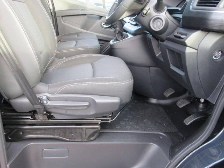 2025 Nissan Primastar 2.0 dCi 30 Tekna Panel Van 5dr Diesel Manual L1 H1 Euro 6 (s/s) (130 ps) PA...