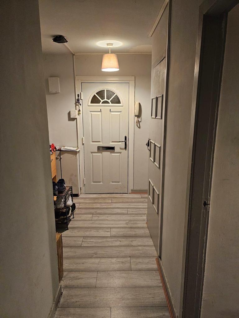 Large 3 bed available 