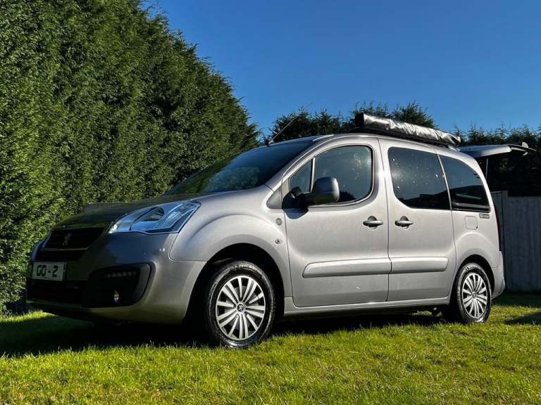 GO2CAMPERS MICROCAMPER AUTO 2 BERTH LOUNGE