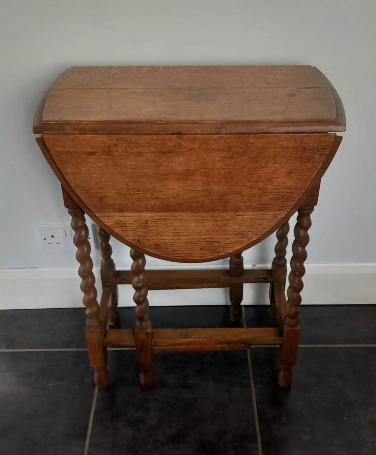 Barley twist gate leg table 