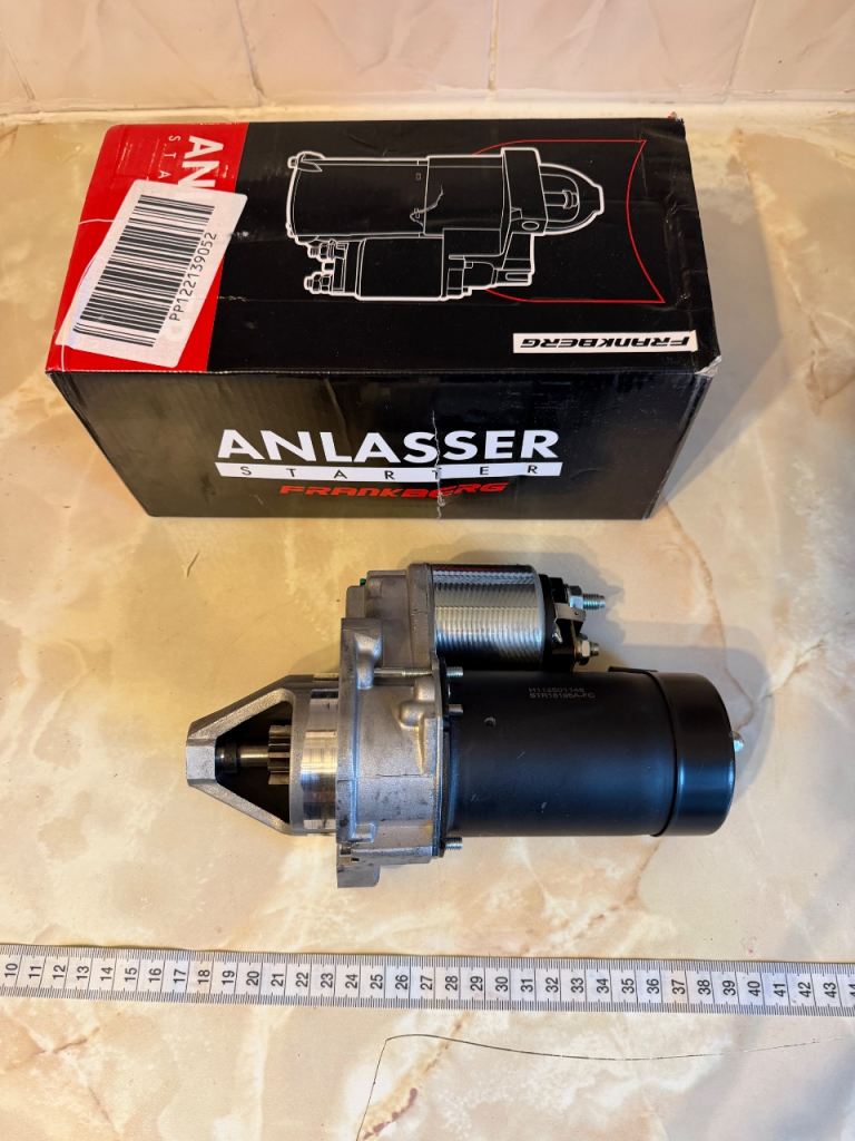 Starter Motor 1.2 kW 12V 9-Tooth for Vehicle