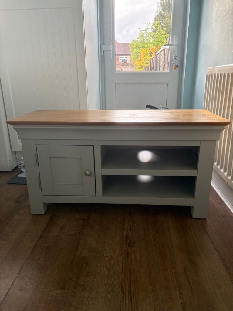 ‘VERY’ grey wooden TV cabinet 