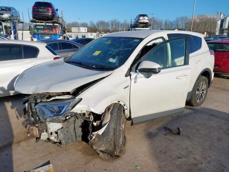 BREAKING TOYOTA RAV 4 2.5 PETROL 2016 STOCK NUMBER WY66