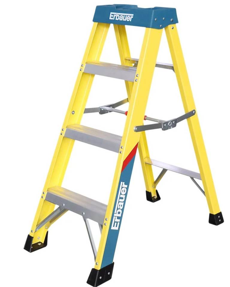 Erbauer Fibreglass  4 step Ladder