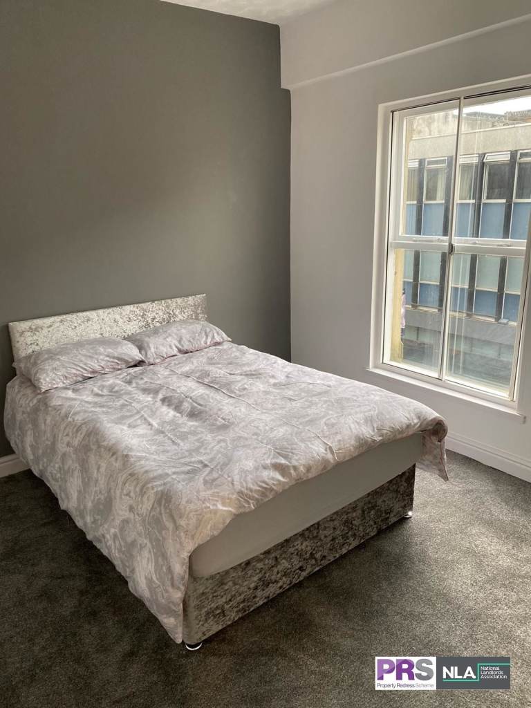 Fully furnished 1 bedroom flat in great City Centre location BB11 Burnley.