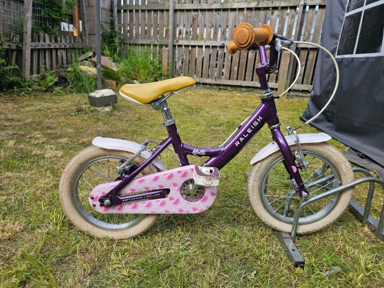 Girls Raleigh Molli purple bike 14" 