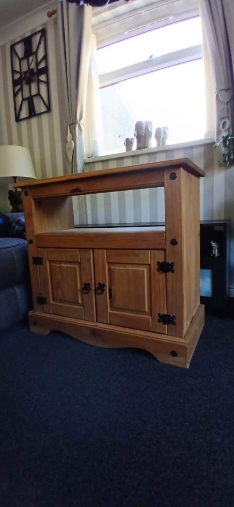 Pine TV Unit 