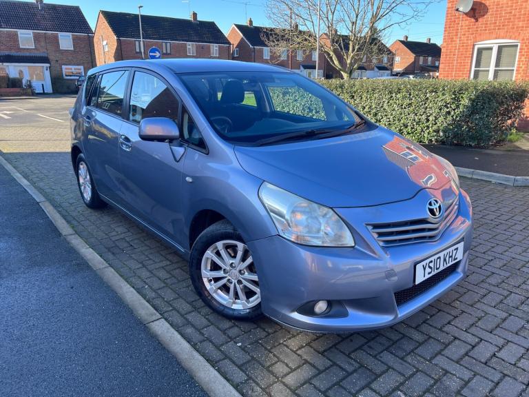2010 Toyota Verso 2.0 D-4D TR 5dr MPV Diesel Manual