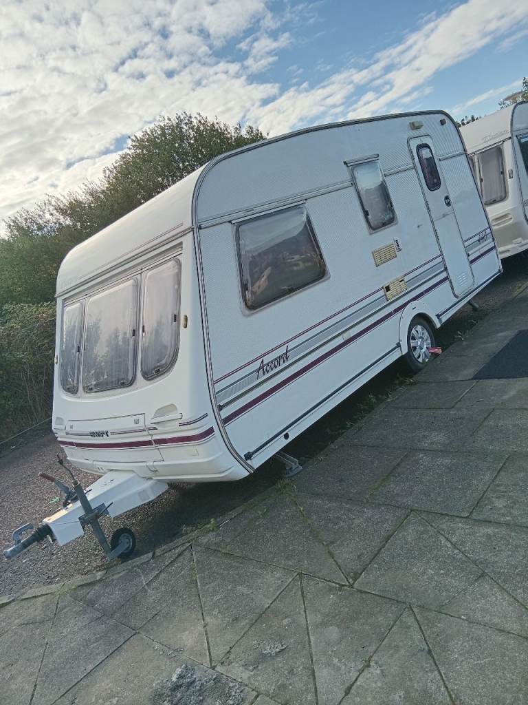 4 birth caravan 