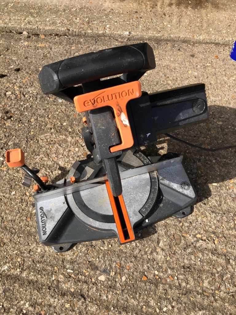 Small evolution compound / mitre saw 