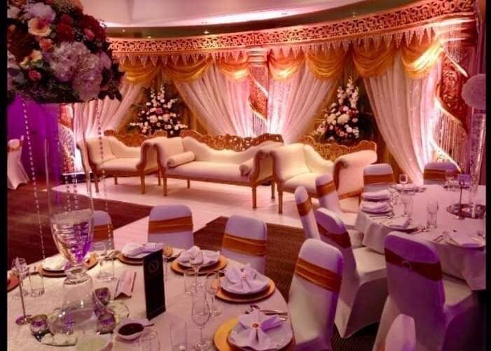 Halfmoon stage for weddings 