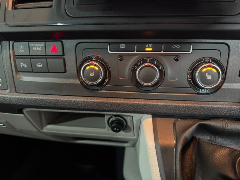 2017 Volkswagen Transporter 2.0 BiTDI BMT 204 Highline Kombi Van 4MOTION Crew Van Diesel Manual