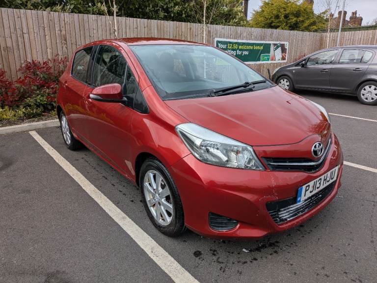 Toyota Yaris 2013 1.3 FSH 6 Speed VGC