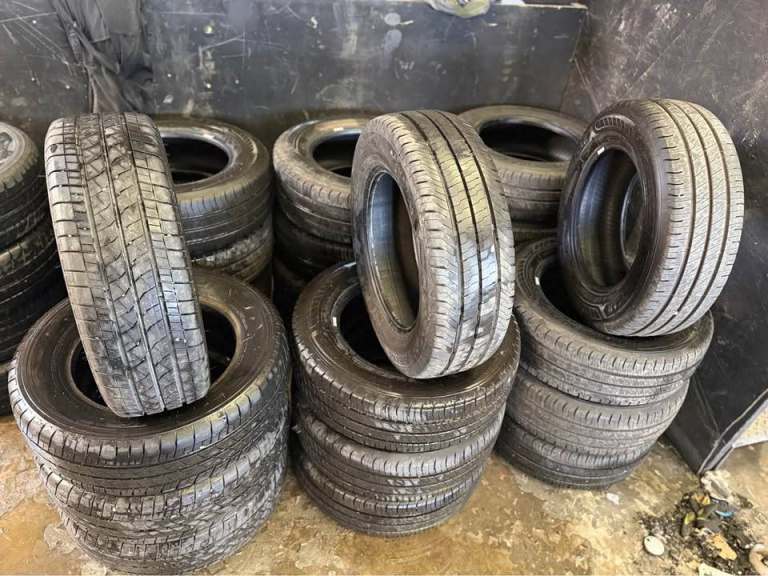 215/65R16 C COMMERCIAL TYRES IN STOCK BRIDGESTONE CONTINENTAL GOODYEAR ALL LIKE NEW!!