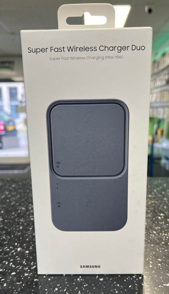 Genuine Samsung Super Fast Wireless Charger Duo - Brand New