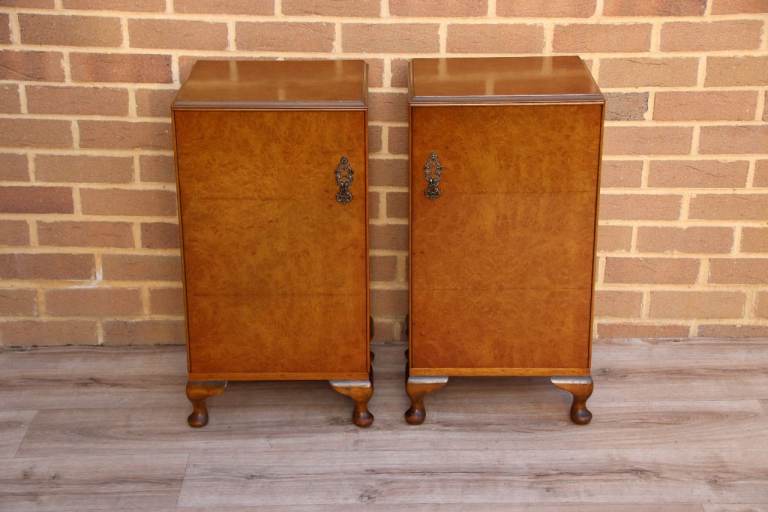 image for Pair of Antique Burr Walnut Bedside Cabinets (UK Delivery)