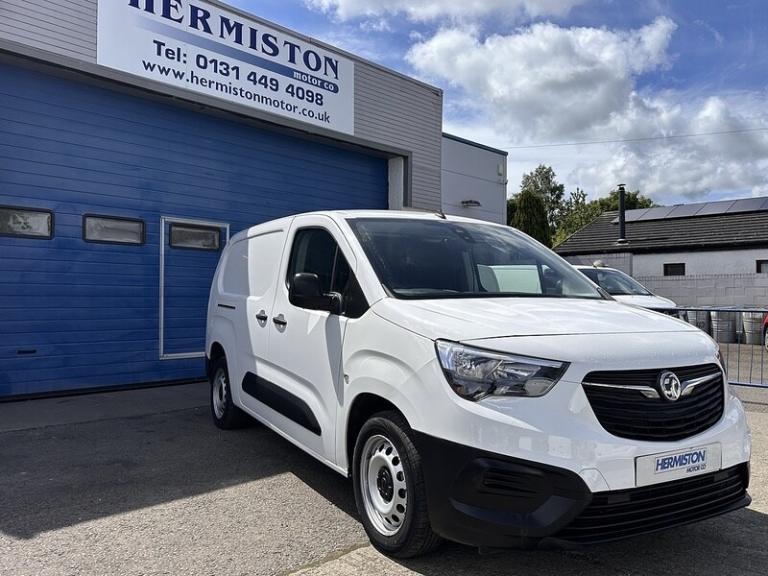 2021 Vauxhall Combo 2300 1.5 Turbo D 100ps H1 Edition Crew Van PANEL VAN DIESEL Manual