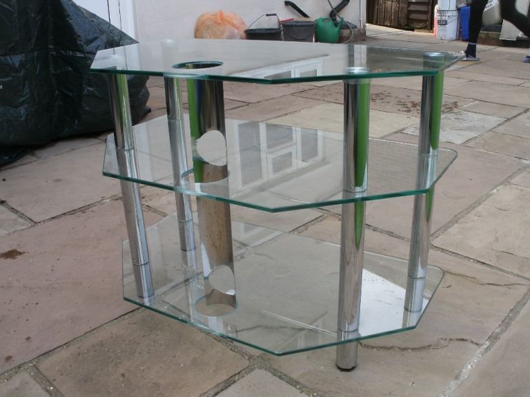 GLASS TV STAND