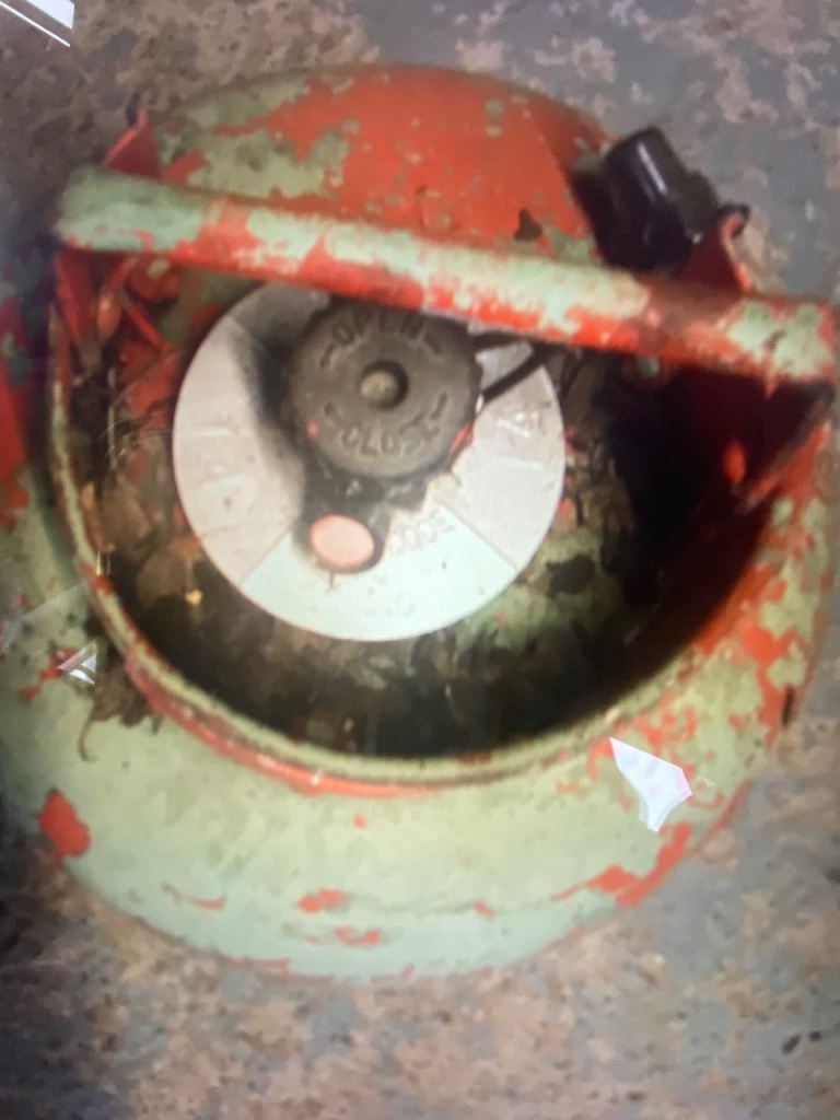 Propane 3.9 kg empty cylinder