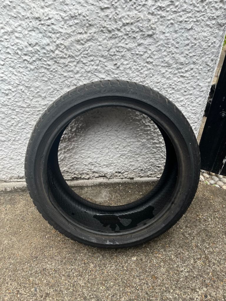Tyre - 225 40 18 