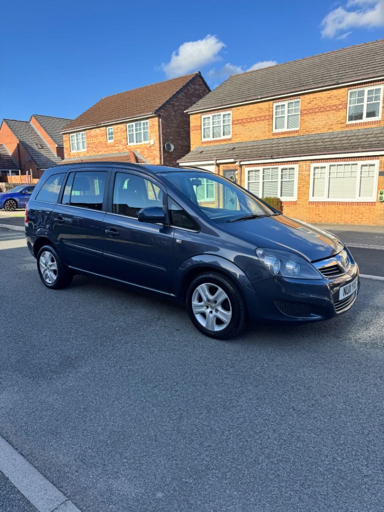 Vauxhall Zafira 1.8 petrol, automatic, wheelchair accessible, wav, ULEZ free