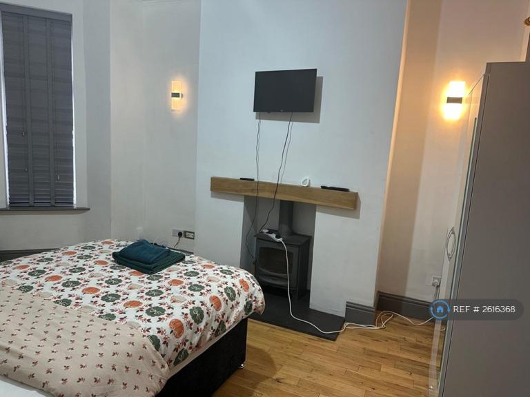 1 bedroom in Pembroke St, Salford, M6 (#2616368)