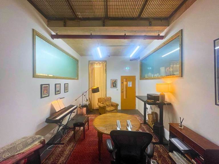 Artist Studio | Creative Space | Workspace | Workshop in Hackney East London E9