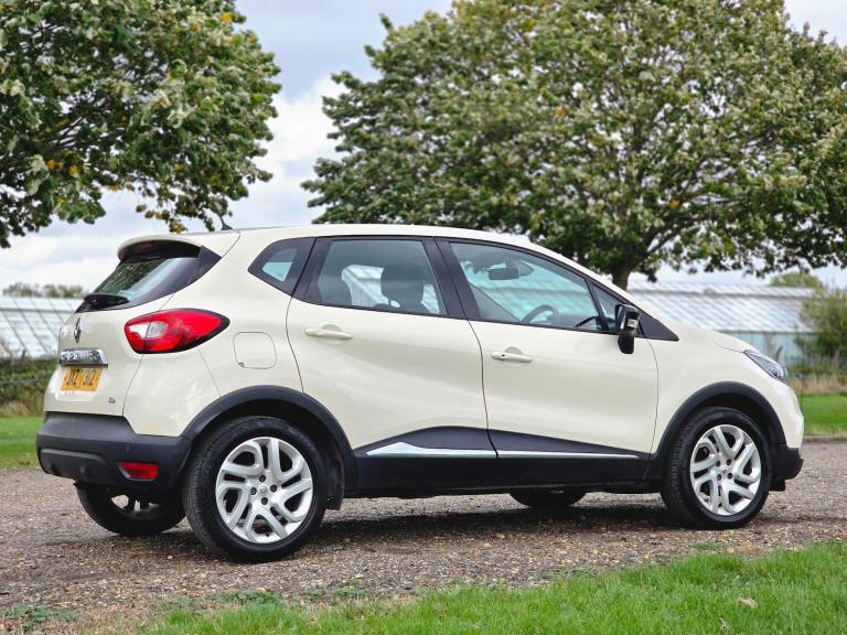 2016 Renault Captur 1.2 TCe ENERGY Dynamique Nav Auto Euro 6 (s/s) 5dr HATCHBACK Petrol Automatic