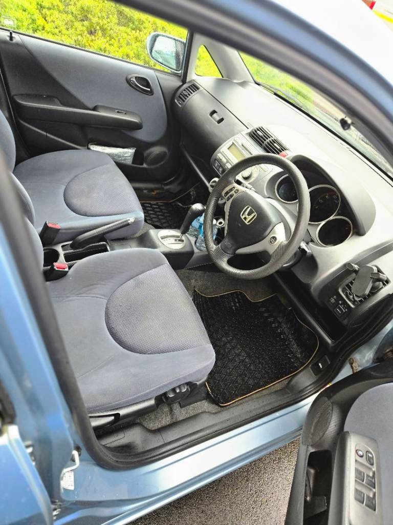 Honda, JAZZ, Hatchback, 2005, Semi-Auto, 1339 (cc), 5 doors