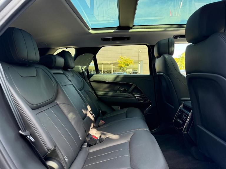 2024 Land Rover Range Rover Sport 3.0 D300 Dynamic SE 5dr Auto ESTATE DIESEL Automatic