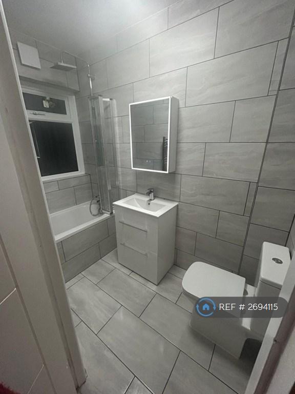 1 bedroom in Rosehill Avenue, Sutton, SM1 (#2694115)