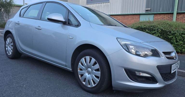Vauxhall astra 1.4 5dr Ford Volkswagen toyota nissan honda hyundai renault peugeot skoda suzuki 