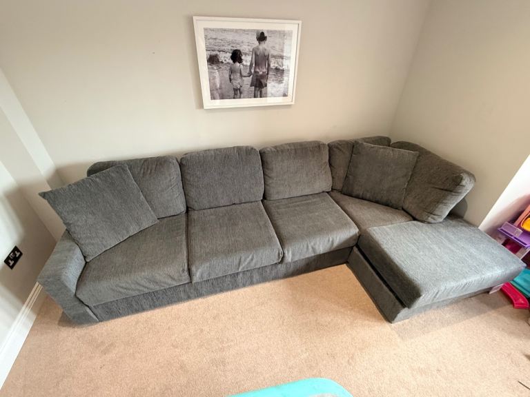 Nabru Grey Corner Sofa with Storage – Good Condition - Easy to assemble and dismantle . 
