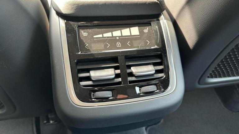 2025 Volvo XC60 2.0 B5 MHEV Plus Auto AWD Euro 6 (s/s) 5dr ESTATE Petrol/Electric Hybrid Automatic