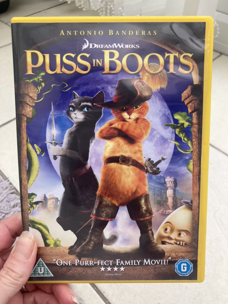 Puss in boots DVD 