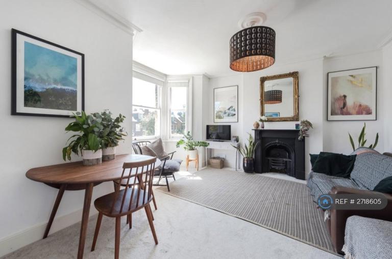 2 bedroom flat in London, London, SE22 (2 bed) (#2718605)