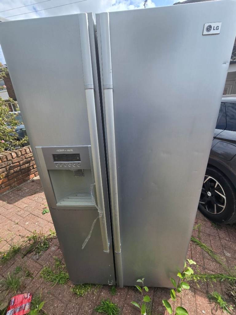 Fridge with freezer 