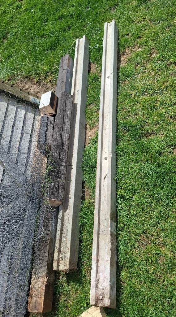 FREE Used Slotted Concrete Posts